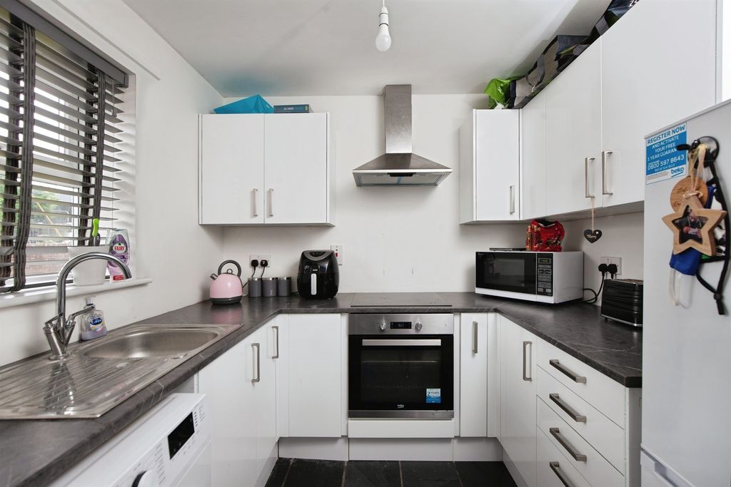 Property photo 3 of 17