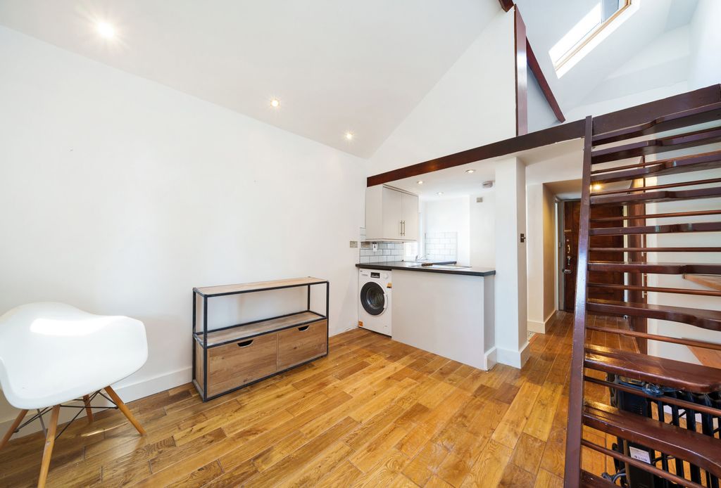 Property photo 1 of 12 994415 (2).Jpg