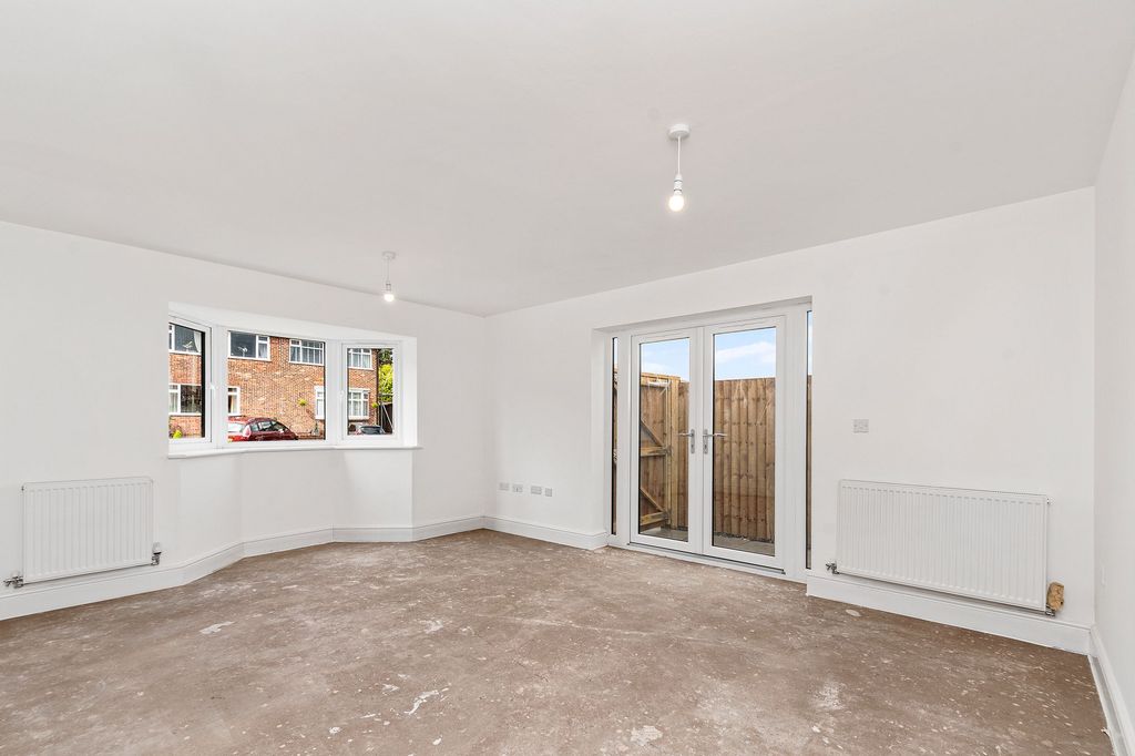 Property photo 3 of 22