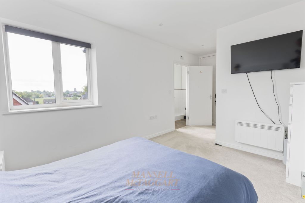 Additional image 14 of 3 bed flat for saleTower Close, East Grinstead RH19
