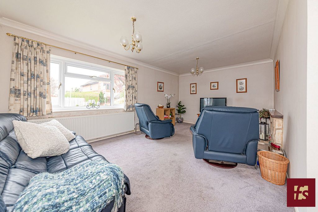 Property photo 2 of 13