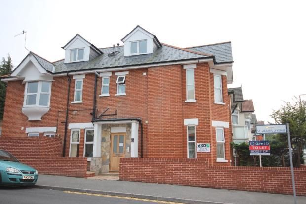 Property photo 1 of 8 St Albans Front