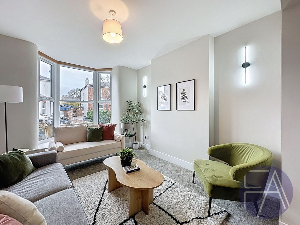 Property photo 2 of 38 4637873