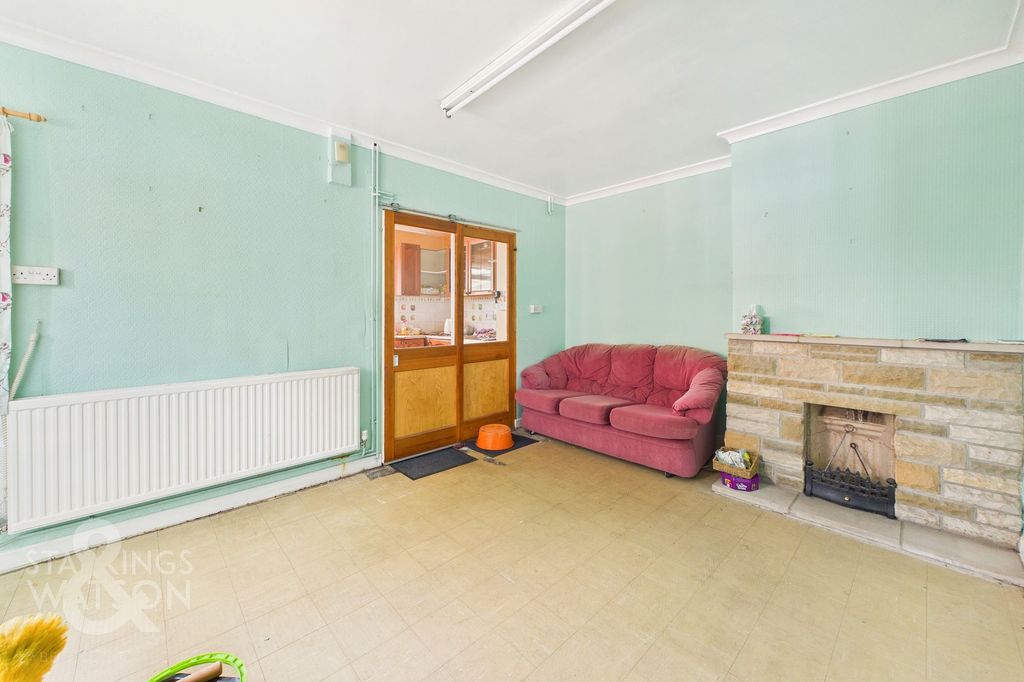 Property photo 3 of 17