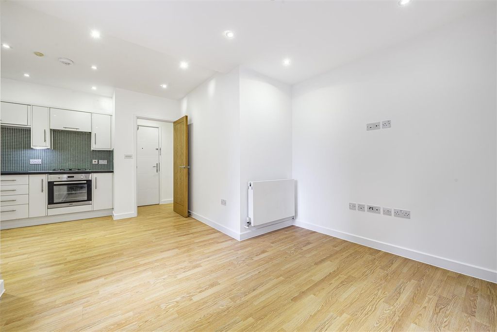 Property photo 2 of 15 And_5943.Jpg