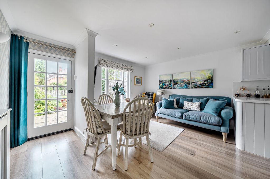 Property photo 3 of 16