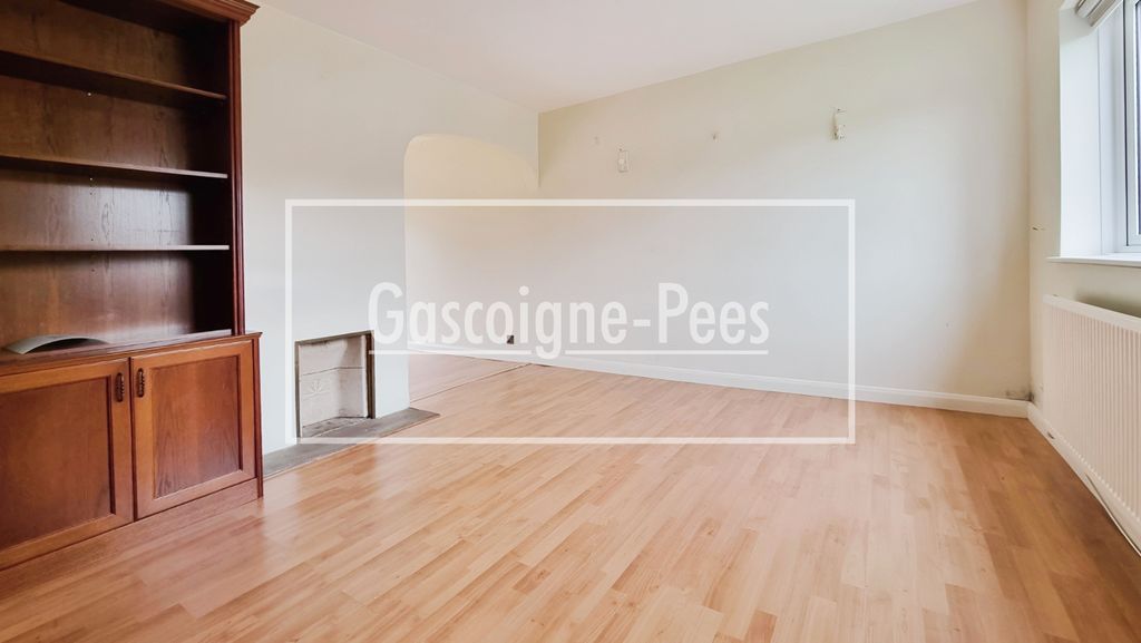 Property photo 3 of 7