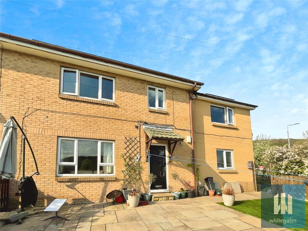 Property photo 1 of 18 Picture No. 10