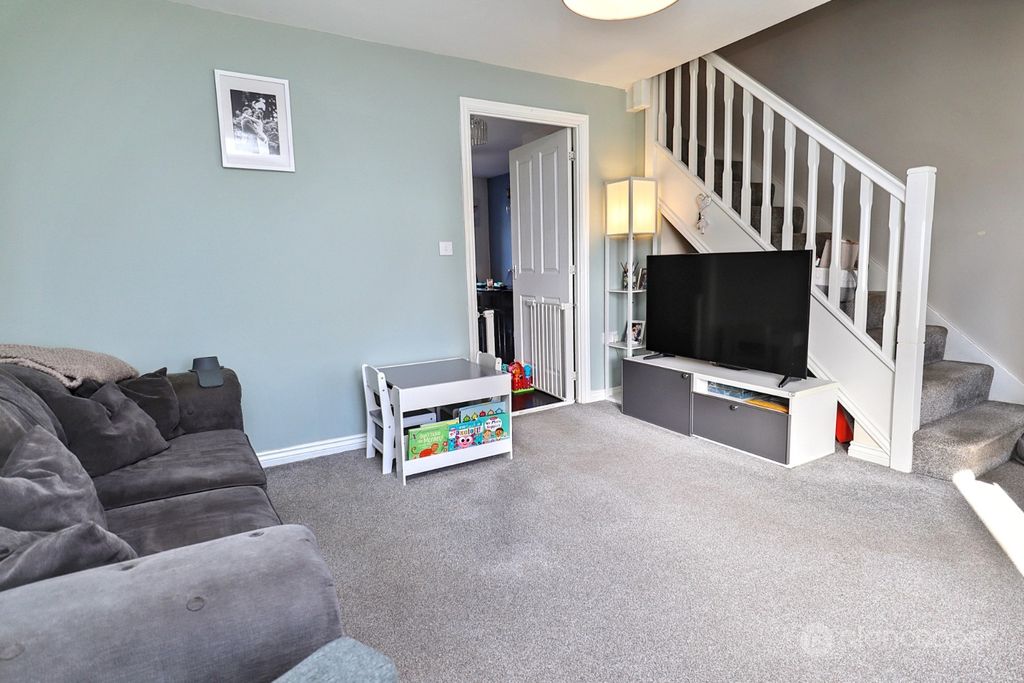 Property photo 3 of 20 5556736