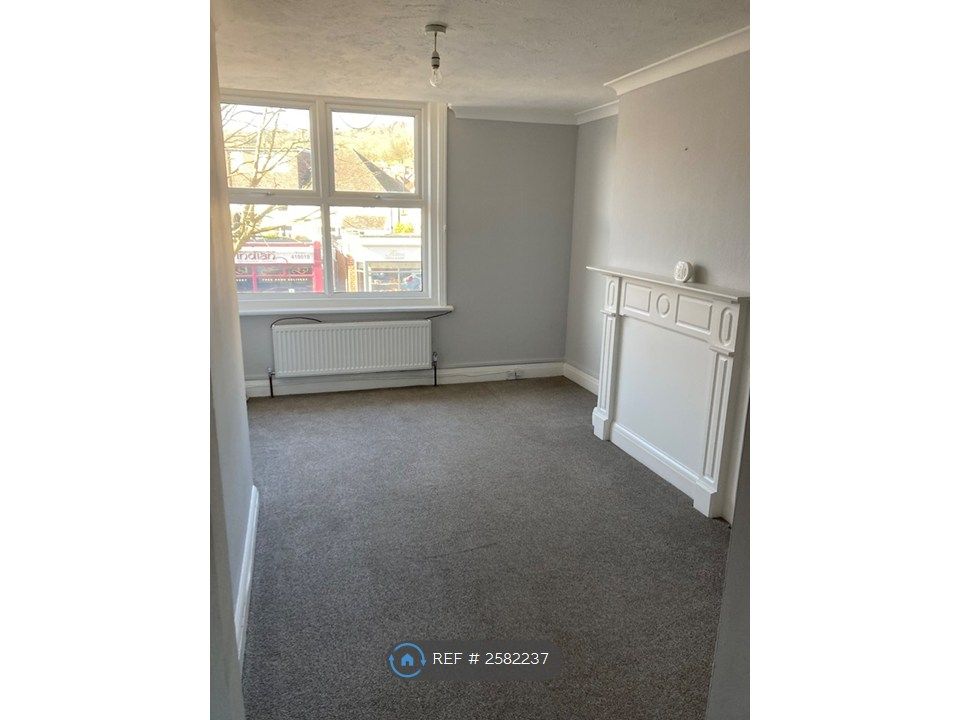 Property photo 2 of 7 Lounge