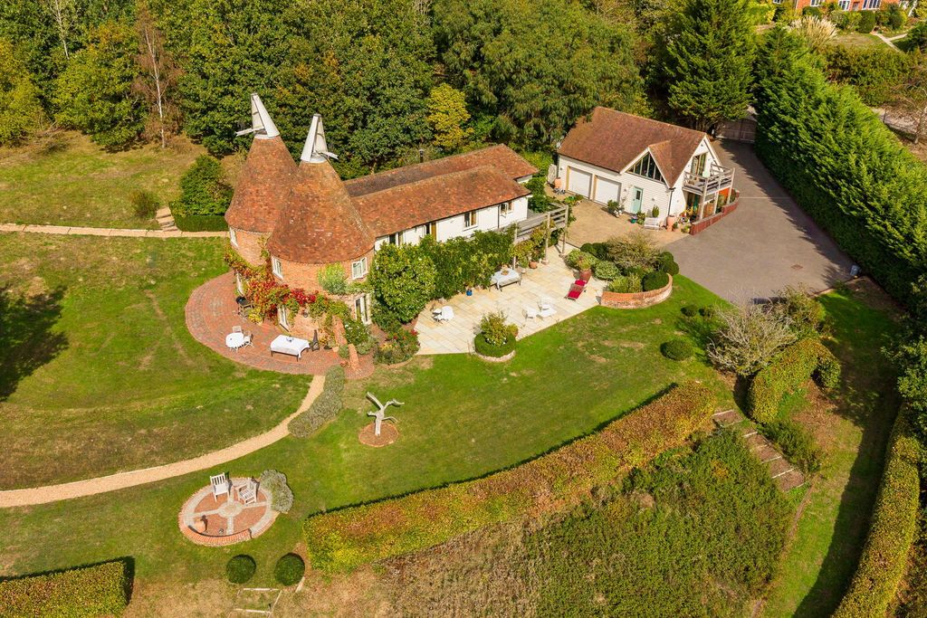 Property photo 2 of 22