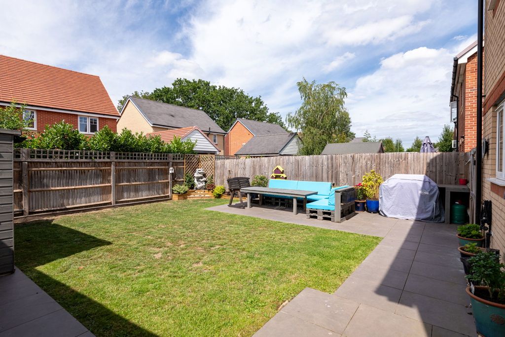 Property photo 2 of 18