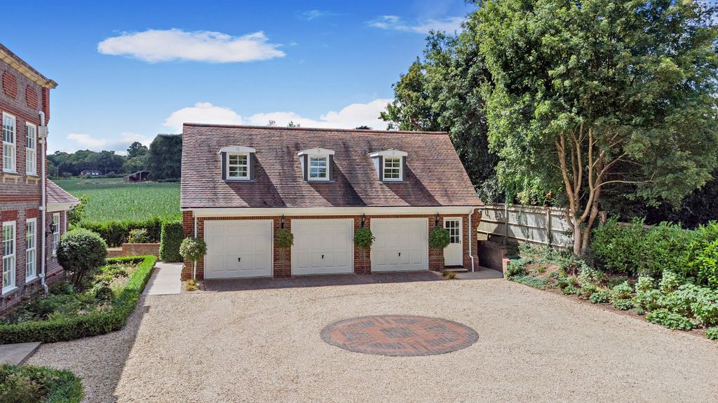Additional image 20 of 6 bed detached house for saleFlowers Hill, Pangbourne, Berkshire RG8