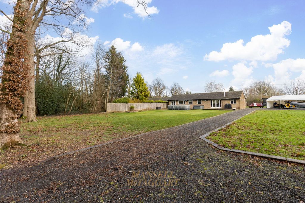 Property photo 2 of 35