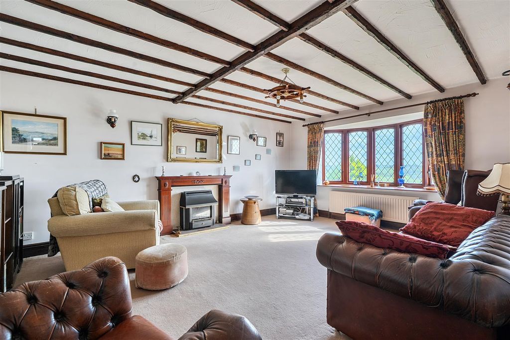 Property photo 3 of 35