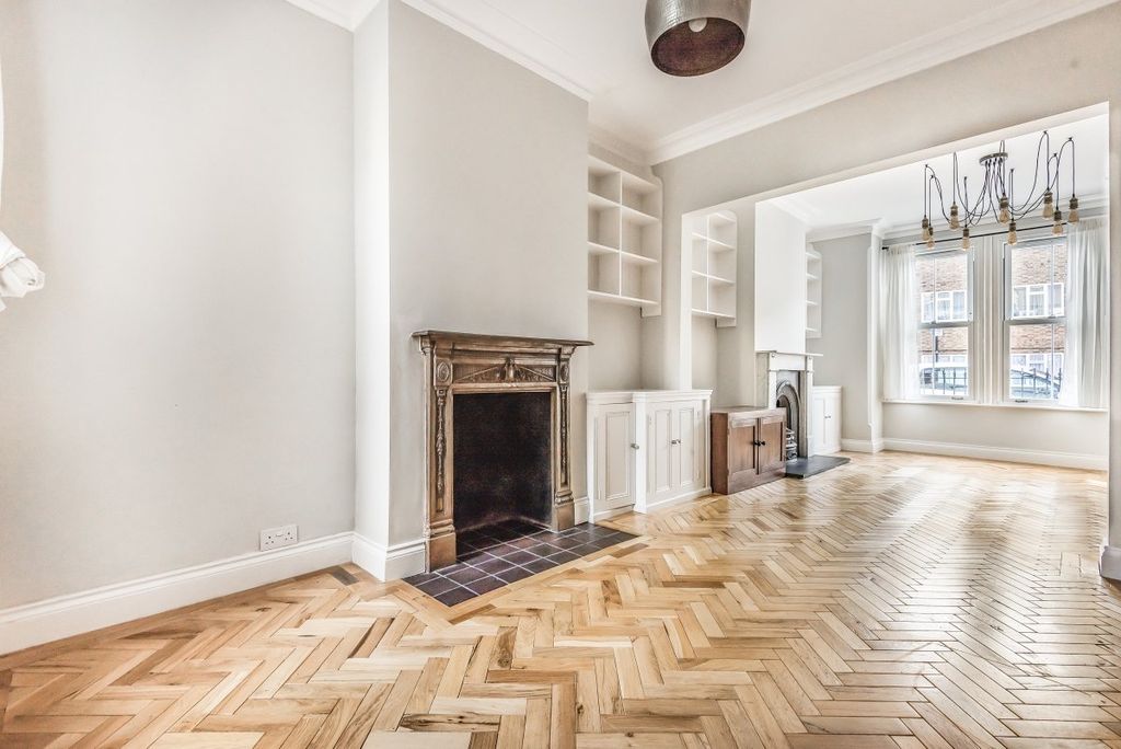 Property photo 2 of 12 Picture No. 29