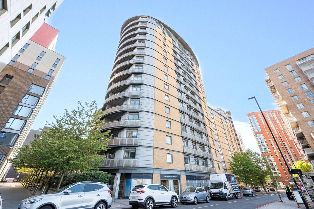 Property photo 1 of 12