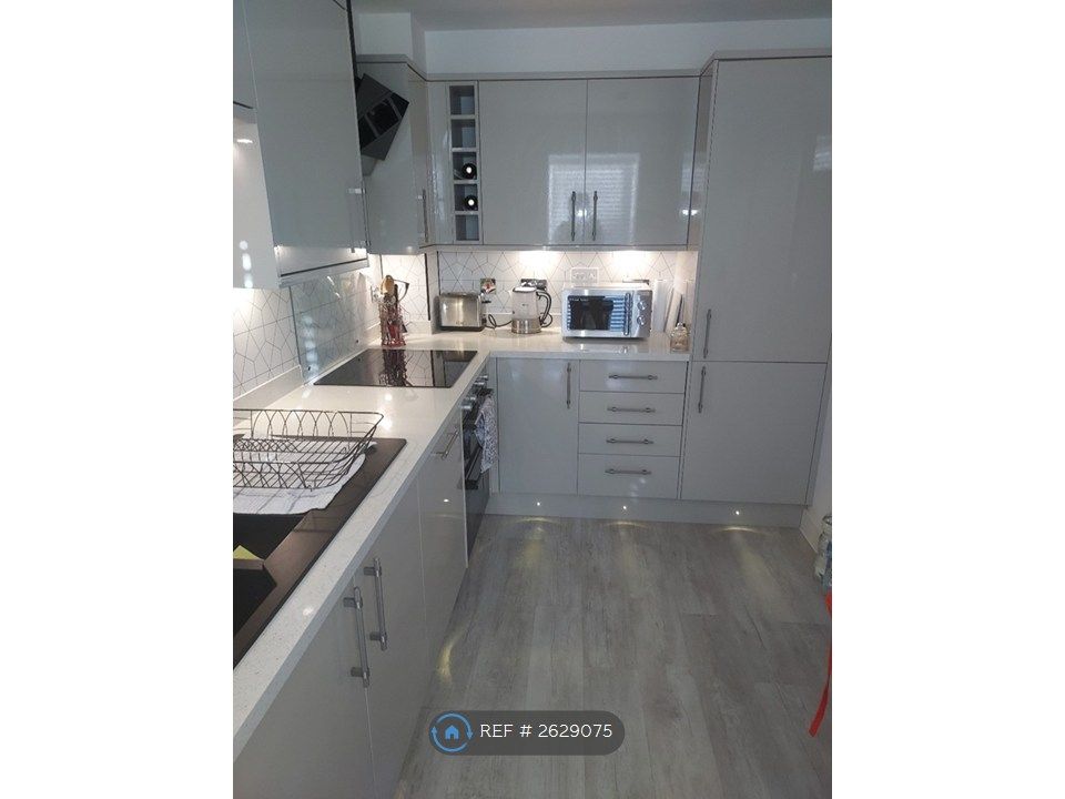 Property photo 1 of 15 Kitchen