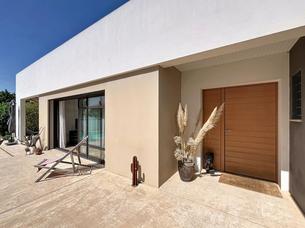 Property photo 3 of 17 9E325Eca031d548c6Fa60070237347F0_B4325Cb44d_3344-Big