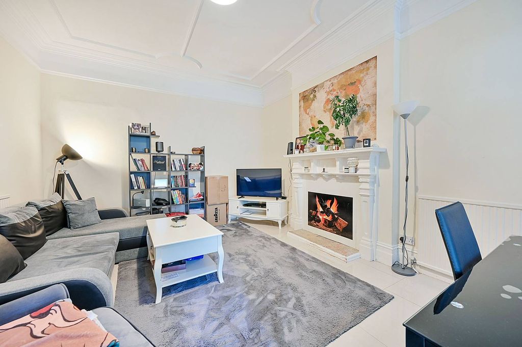 Property photo 1 of 6