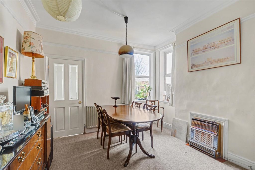 Property photo 3 of 23 Dining Room_1.Jpeg