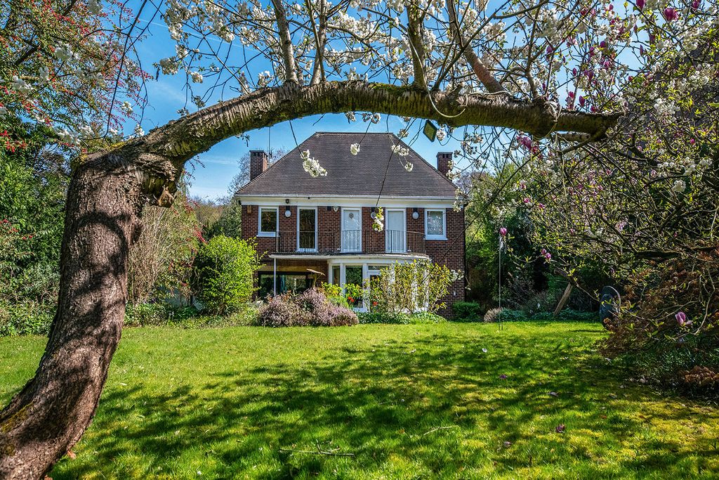 Property photo 3 of 9