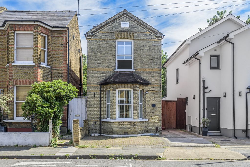 Property photo 1 of 13 866099 (1)