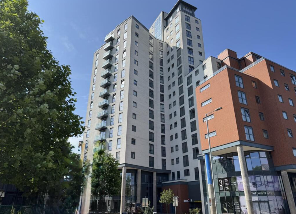 Property photo 1 of 21 Photo #1