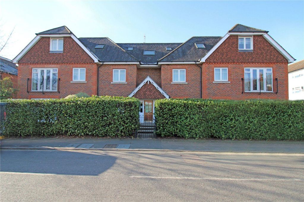 Property photo 2 of 7 External