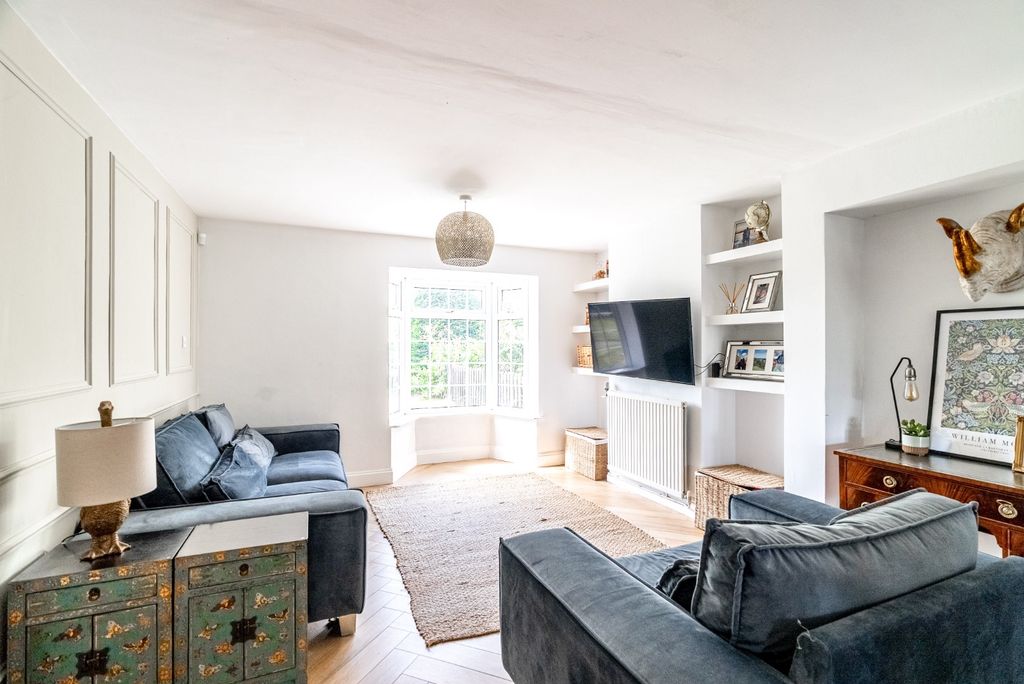 Property photo 3 of 31 4503806