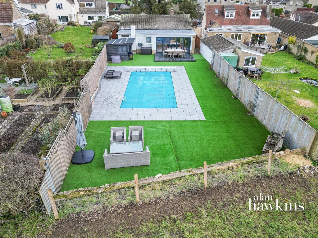 Property photo 2 of 22 3461Dr-1.Jpg