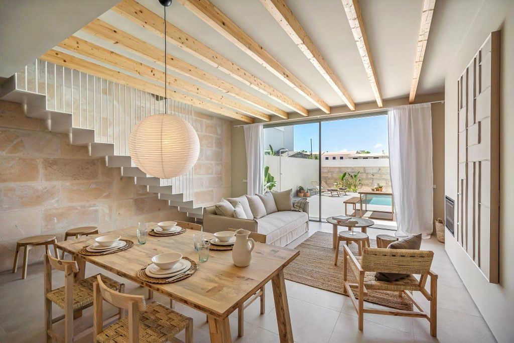 Property photo 3 of 13 Dining