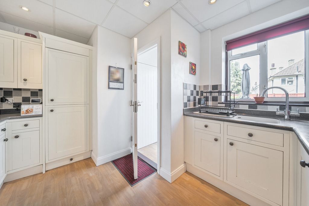Property photo 2 of 20 1508840-6-1A01B23...