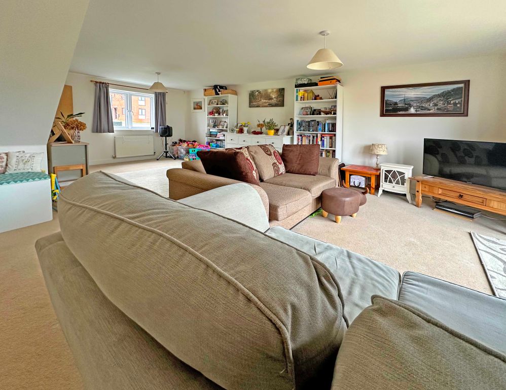 Property photo 3 of 22