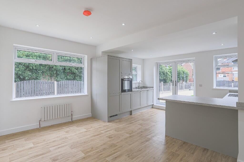 Property photo 3 of 30