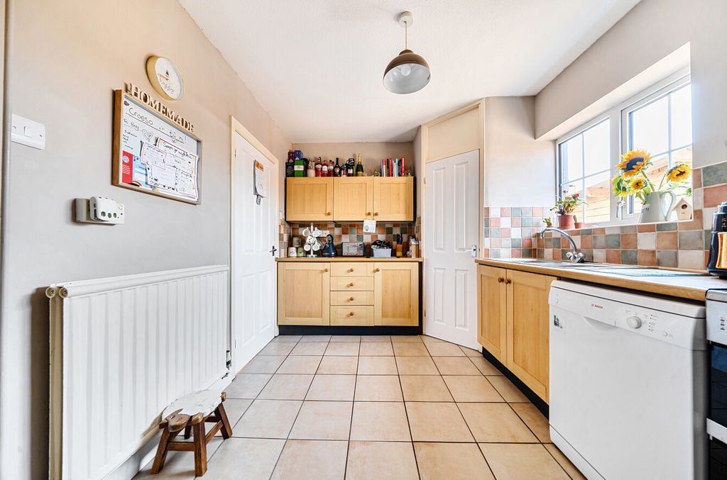 Property photo 3 of 21 1499932-20-6A7Dfe...
