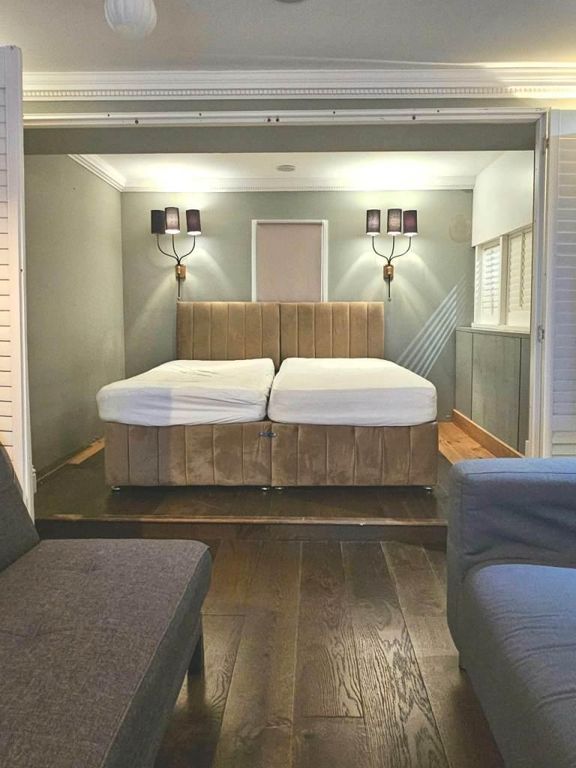 Property photo 2 of 12 Photo 2