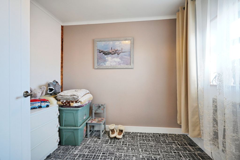 Property photo 3 of 15 Bedroom