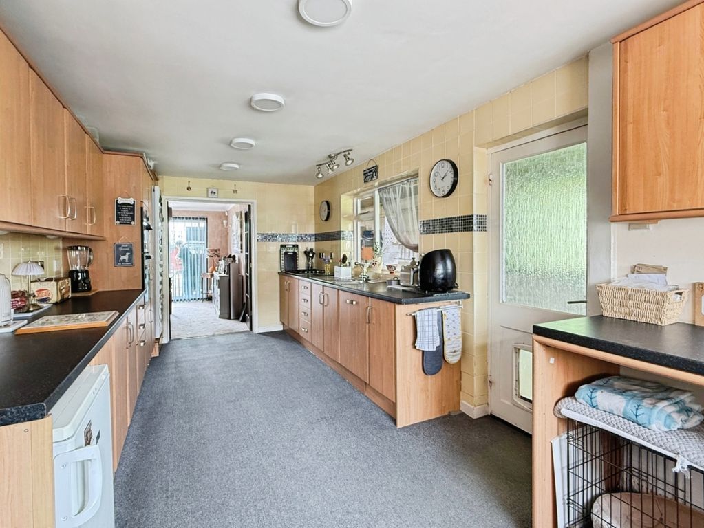 Property photo 3 of 19 Pbox-Img.Jpeg