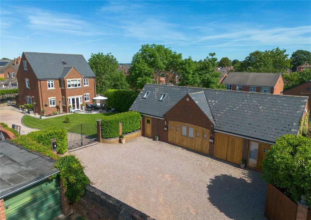 Property photo 1 of 29 House And Studios