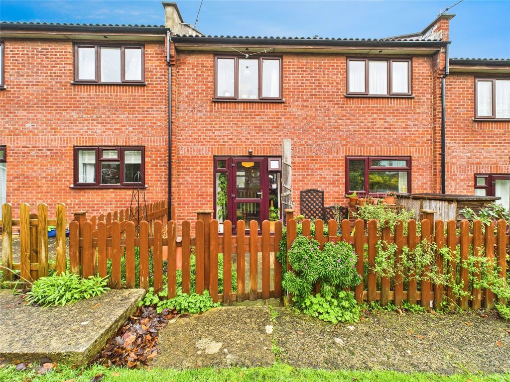 Property photo 2 of 14 Picture No. 17