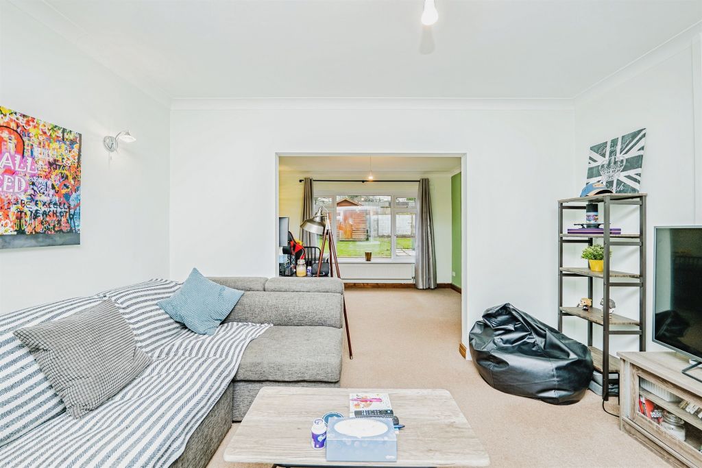 Property photo 3 of 32