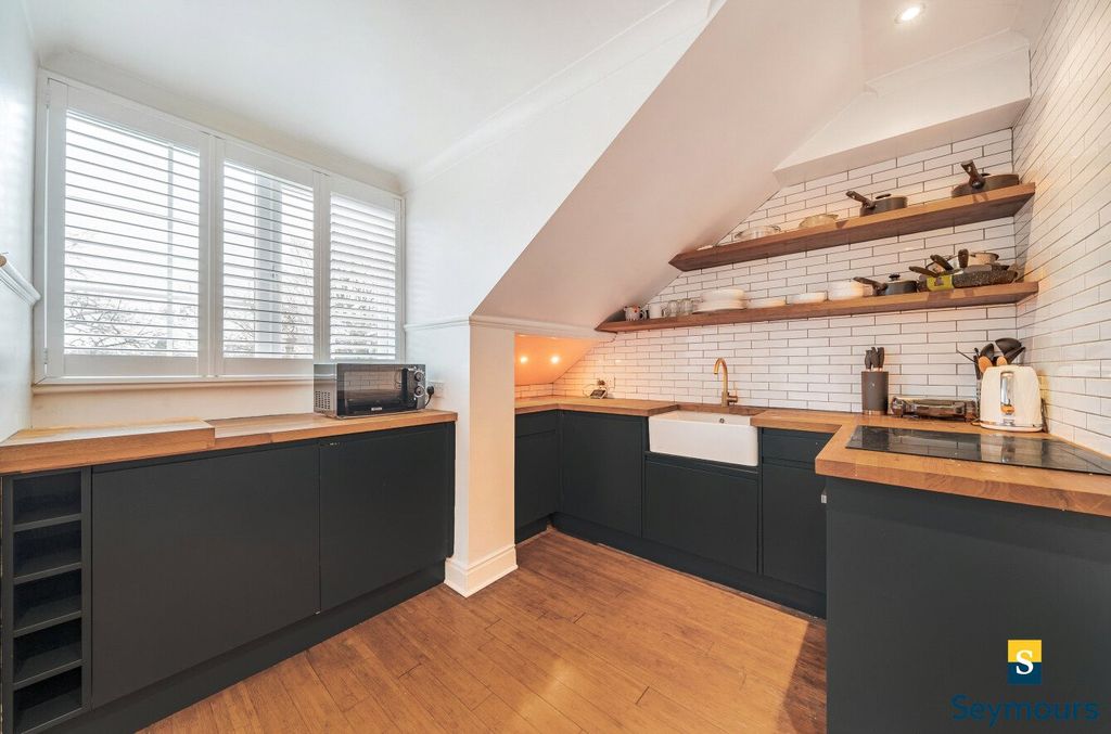 Property photo 3 of 12 Picture No. 24