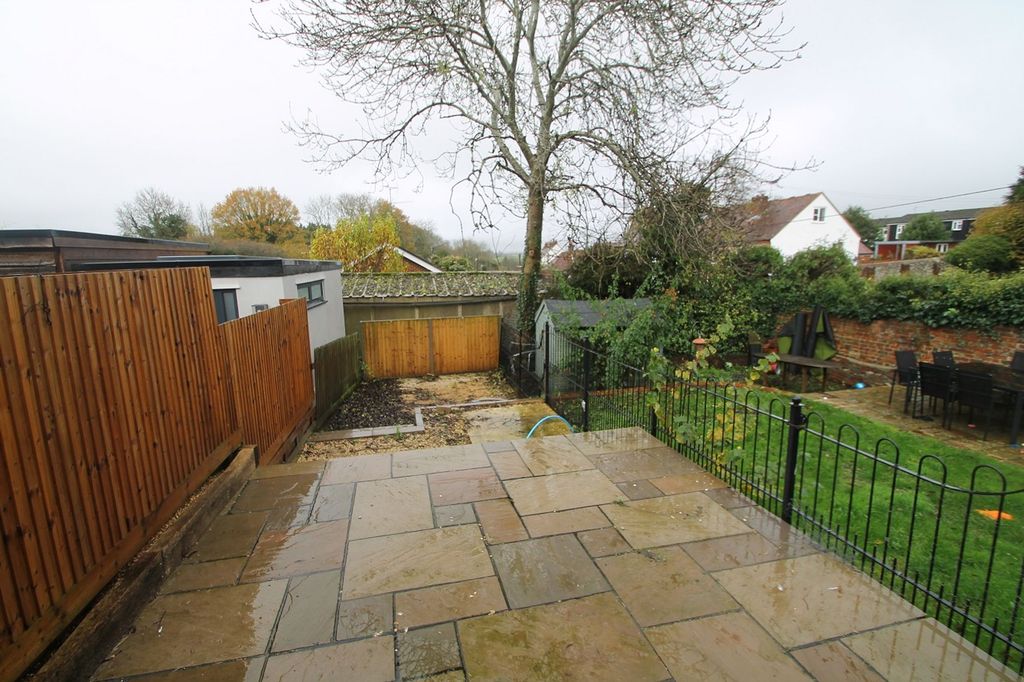 Property photo 3 of 10 Photo 3