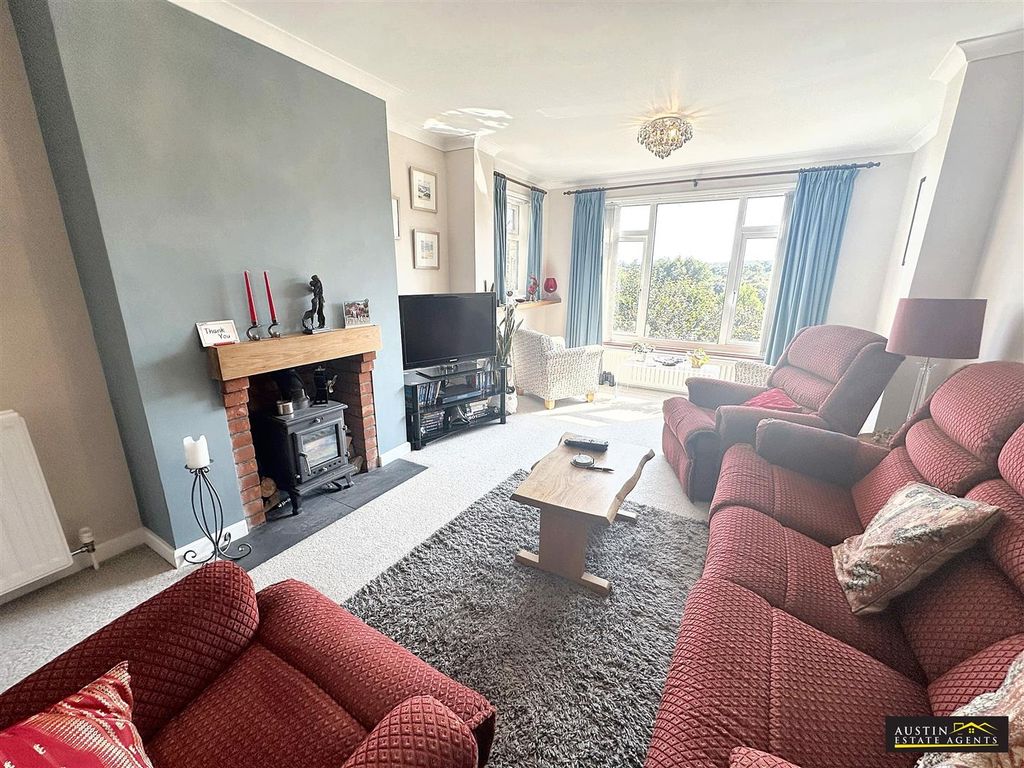 Property photo 3 of 31