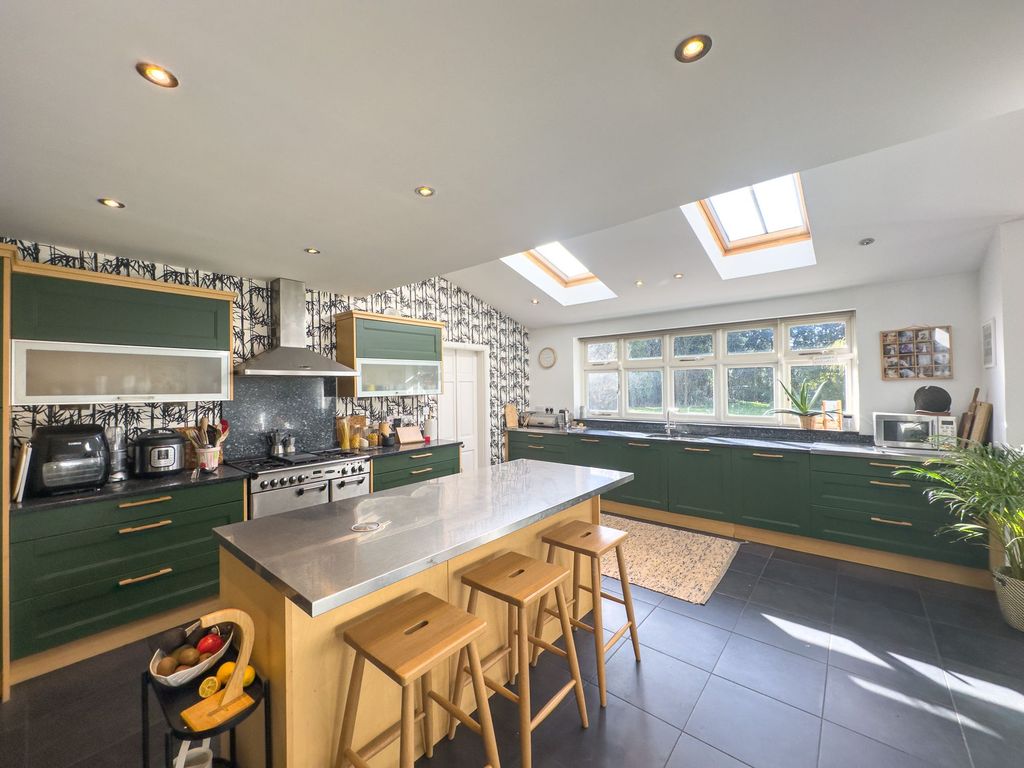 Property photo 3 of 30