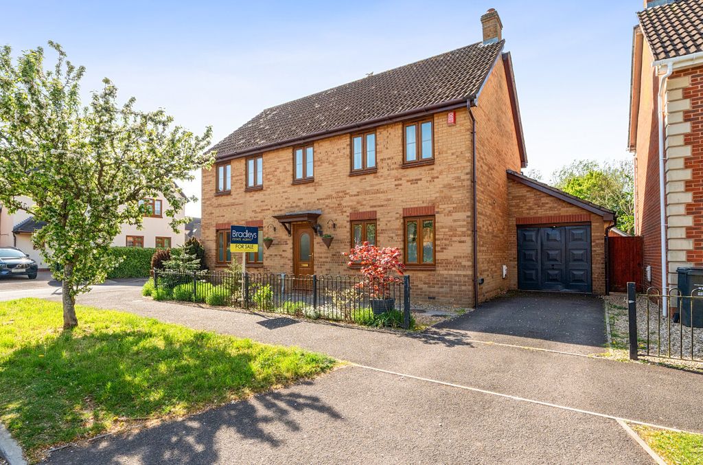 Property photo 1 of 25 1448973-1-69E9Ec2...
