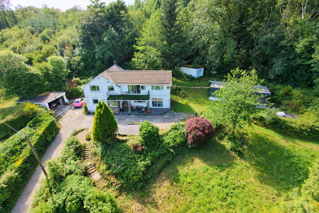 Property photo 3 of 44