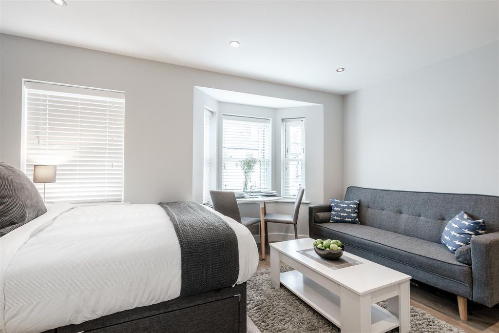 Property photo 3 of 6 Central Cambridge Studios Cambridge Serviced Apart