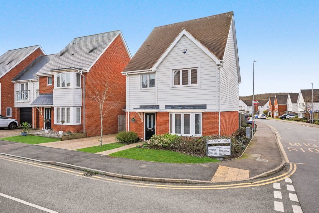 Property photo 1 of 23